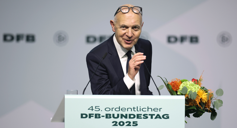 DFB-Bundestag: Bernd Neuendorf als DFB-Präsident wiedergewählt