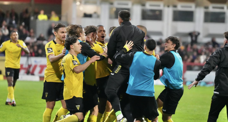 Bitburger-Pokal: Alemannia Aachen siegt nach Verlängerung bei Fortuna Köln und steht im Finale