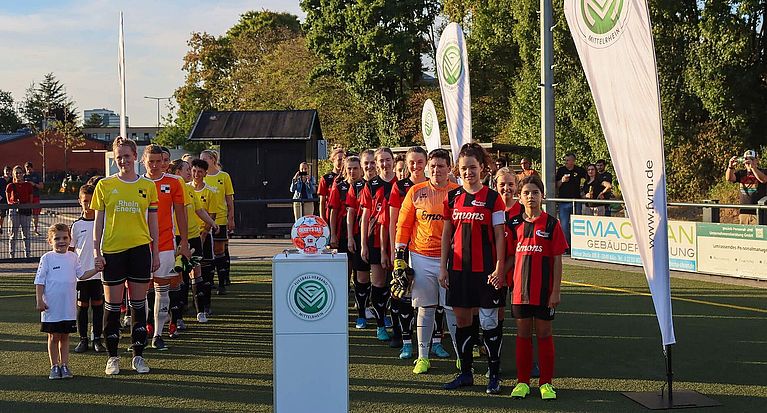 FVM-Saisoneröffnung der Frauen in Köln: Eine Premiere
