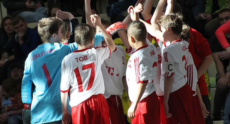 FVM-D-Junioren-Cup: Kicken für krebskranke Kinder mit 1. JFS Köln und SC West