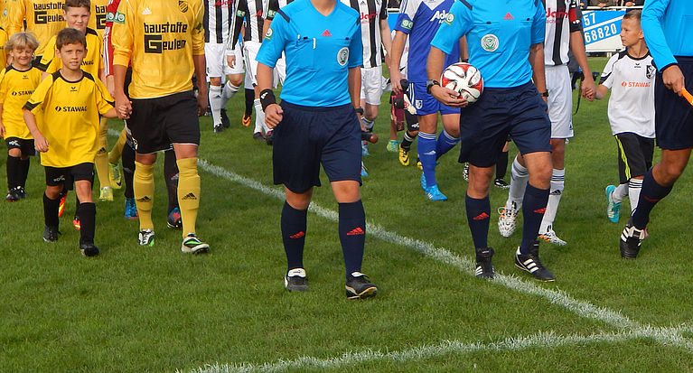 Bitburger-Pokal: Favoritensiege in Runde 2