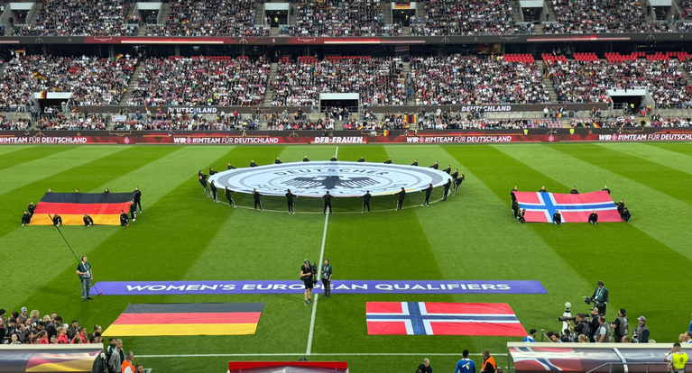 Erfolgreiche Premiere in Köln: DFB-Frauen gewinnen WM-Qualifikationsspiel gegen Norwegen