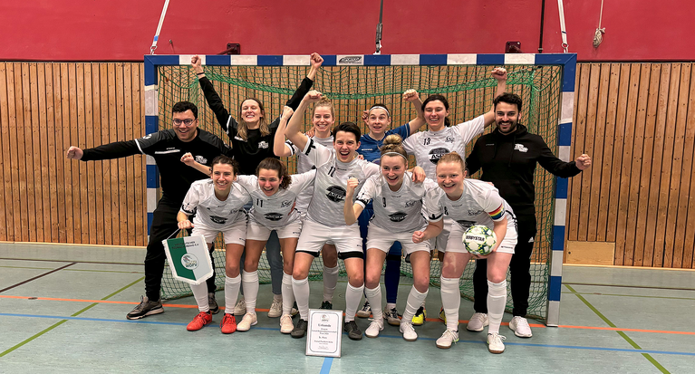Alem. Aachen gewinnt die Westd. Futsal-Meisterschaft der Frauen 2024 - Futsal Panthers Köln auf Platz 2