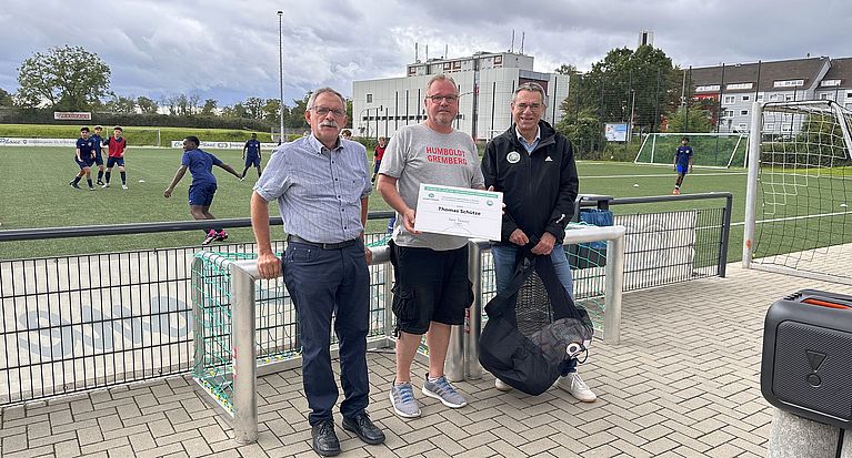 Thomas Schütze (Gremberg-Humboldt) als DFB-Ehrenamtssieger ausgezeichnet