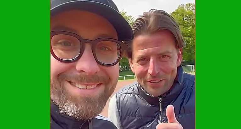 Prominenter Besuch bei Arminia 09 Köln – Mark Forster und Roman Weidenfeller in der Fritz-Hecker-Straße