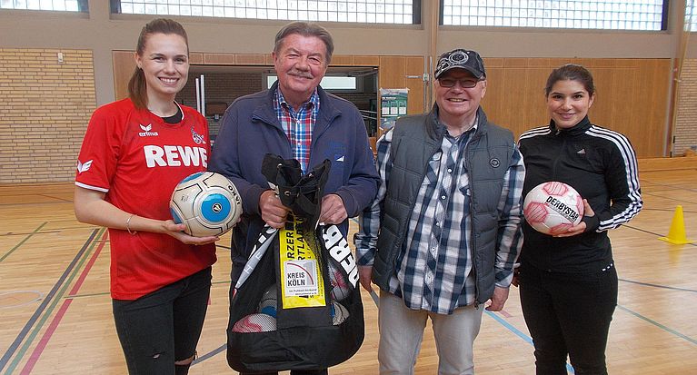 „Woche des Fußballs“ in der Maternus-Grundschule – der KGS Bülowstraße (+ Bildergalerie)