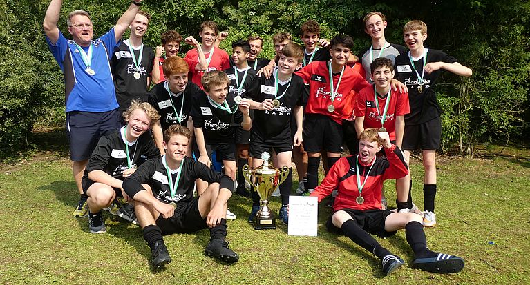 Juniorenpokalendspiele 2018 des Kreises Köln und Platzeinweihung beim SC Schwarz-Weiß Köln (+ große Bildergalerie)