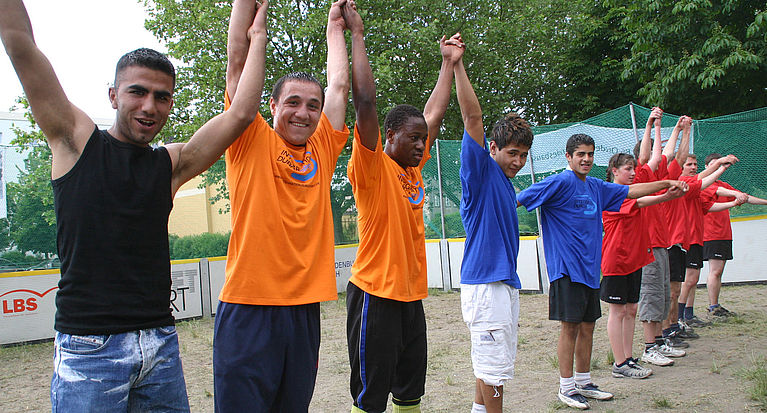 Befragung zu Flüchtlingen im Fußballverein