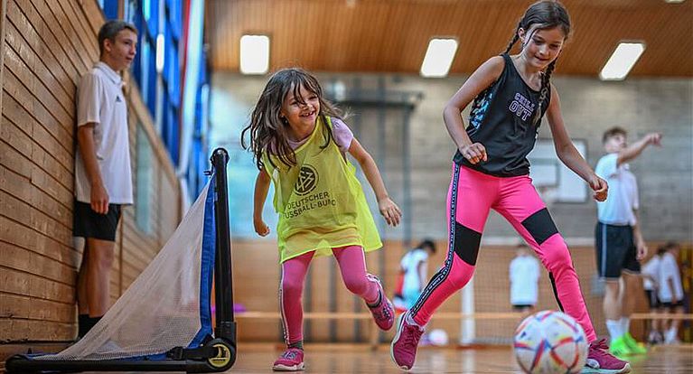 DFB-Schulfußballtour: Lehrerfortbildung "Fußball im Sportunterricht" in der SpoHo Köln