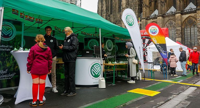 Begeisternde Premiere im Herzen Kölns (+ große Bildergalerie)