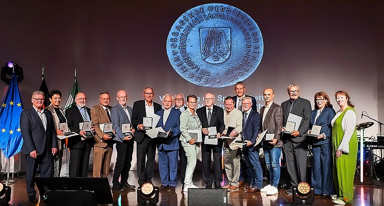 Land NRW: Rolf Thiel mit Sportplakette ausgezeichnet