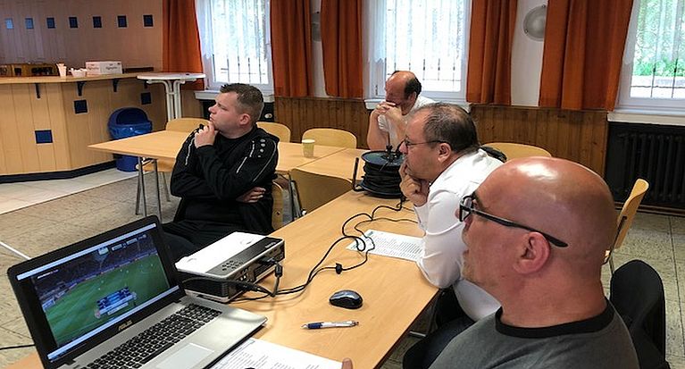 C-Lizenz-Lehrgang beim ESV Gremberghoven in der Prüfungsphase