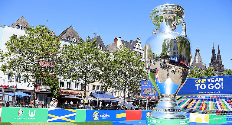 UEFA EURO 2024: Trophy tourt durch FVM-Vereine - auch in Köln