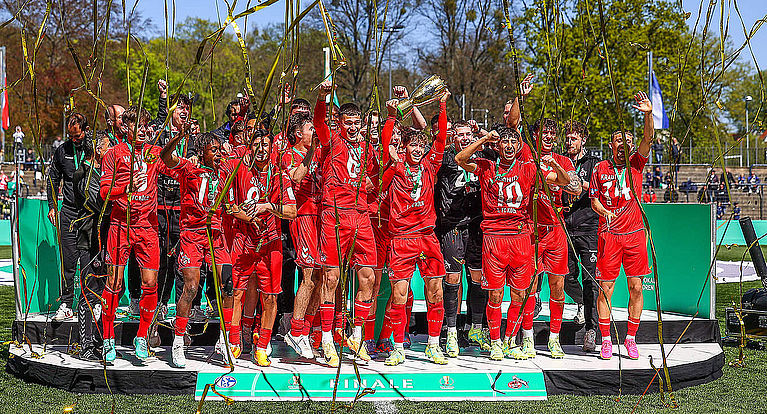1. FC Köln nach spektakulärem Finale DFB-A-Junioren-Pokalsieger