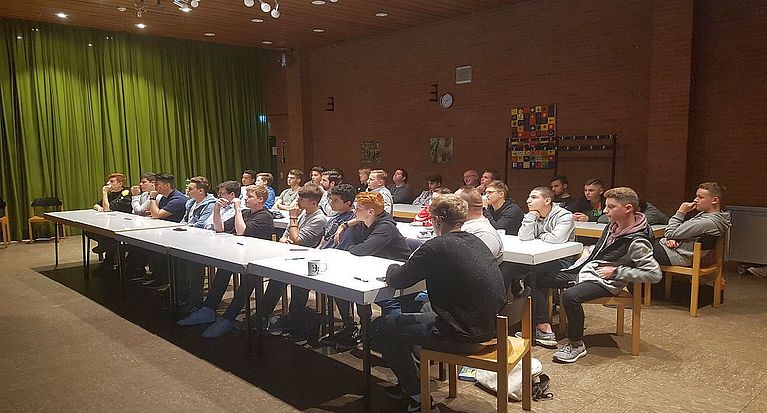 34 lernwillige Schiedsrichter beim Förderkader