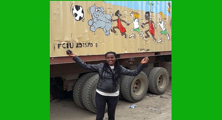 Sammelaktion für das Projekt "Girls Unlimited": Container in Nairobi angekommen
