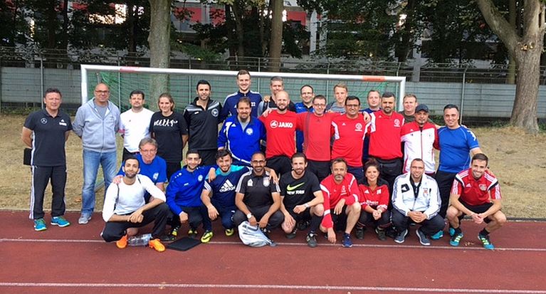 C-Lizenz-Lehrgang bei der SpVg. Porz und FC Germania Zündorf beendet – 24 neue Übungsleiter im Kreis Köln