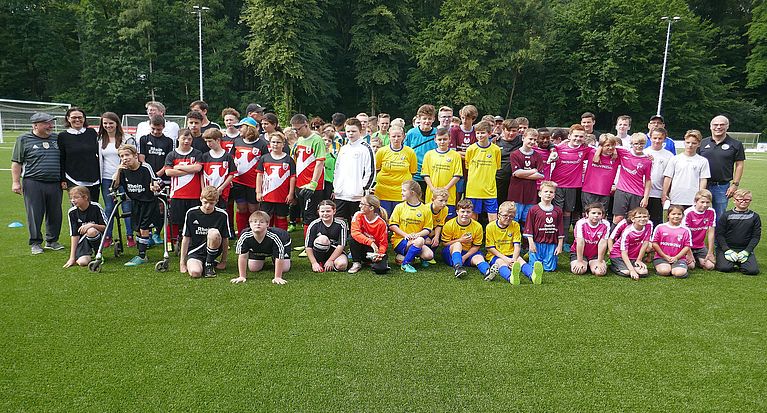 FS Plettenberg gewinnt den FußballFreunde-Cup West 2018 im RheinEnergie-Sportpark (+ große Bildergalerie)