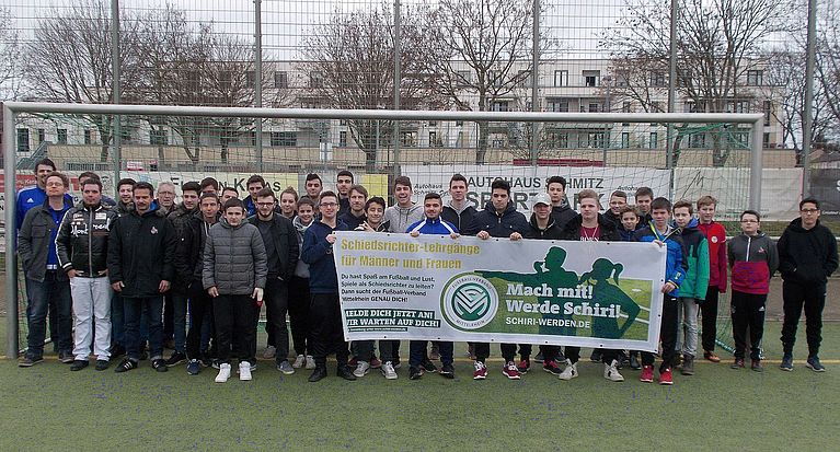 32 neue Schiedsrichter und Schiedsrichterinnen im Fußballkreis Köln