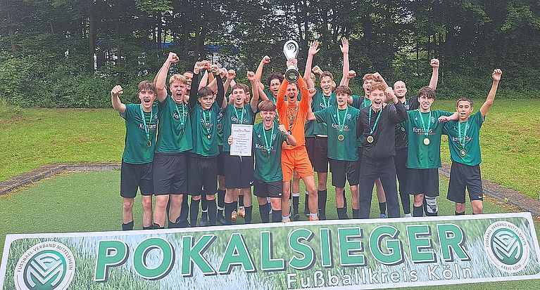 Juniorenpokalendspiele 2023/2024 des Kreises Köln beim FC Germania Zündorf: Die Pokalsieger stehen fest (+ große Fotogalerie)