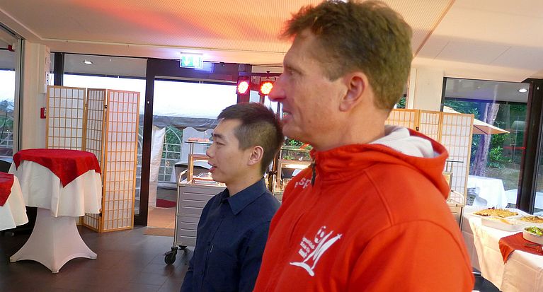 Chinesische Trainerdelegation zu Besuch bei der 1. Jugend-Fußball-Schule Köln