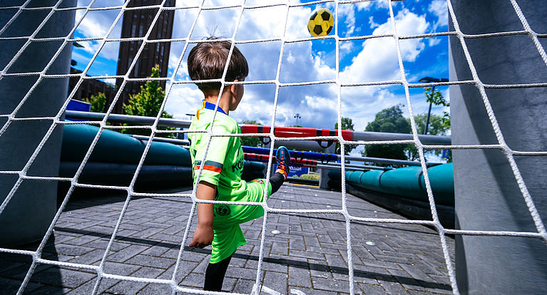 Football Experience im Kölner Rheinpark: Programm-Highlights bis 24. Juni