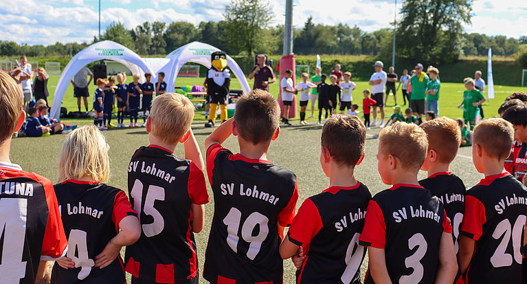 550 Kinder bei Kinderfußball-Tour in der Sportschule Hennef dabei